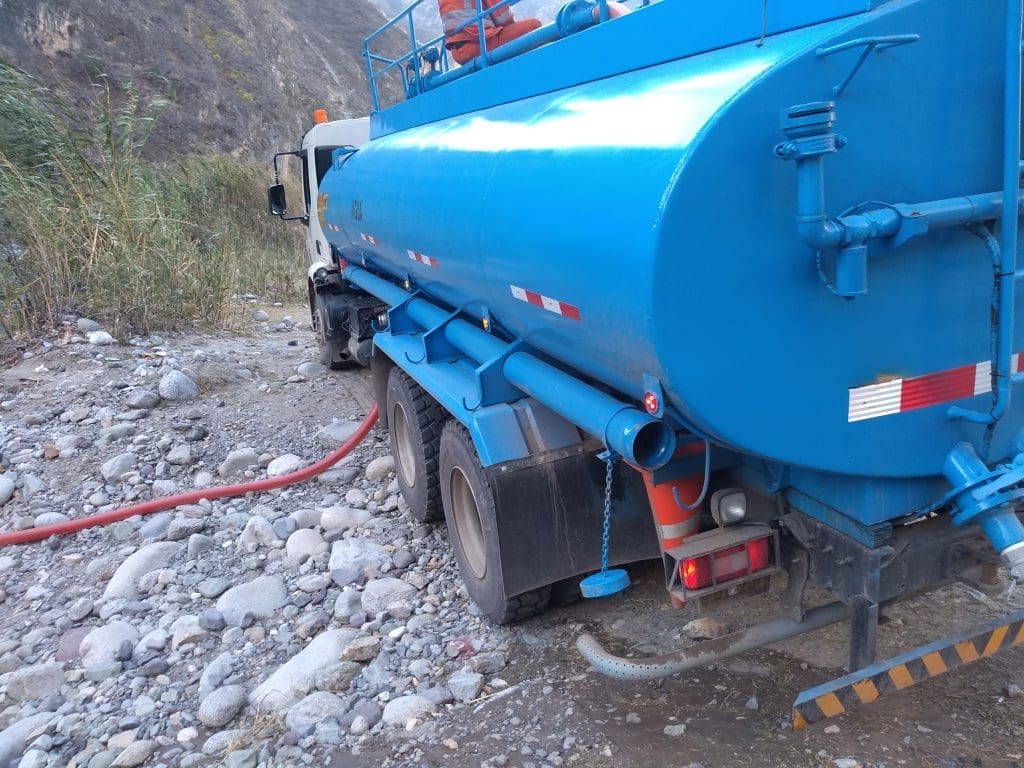 Camión Cisterna de agua Perú